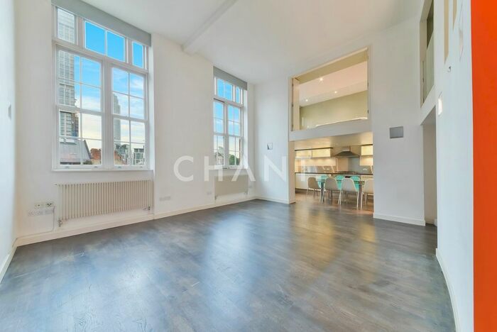 3 Bedroom Flat To Rent In Lawn Lane, London, SW8