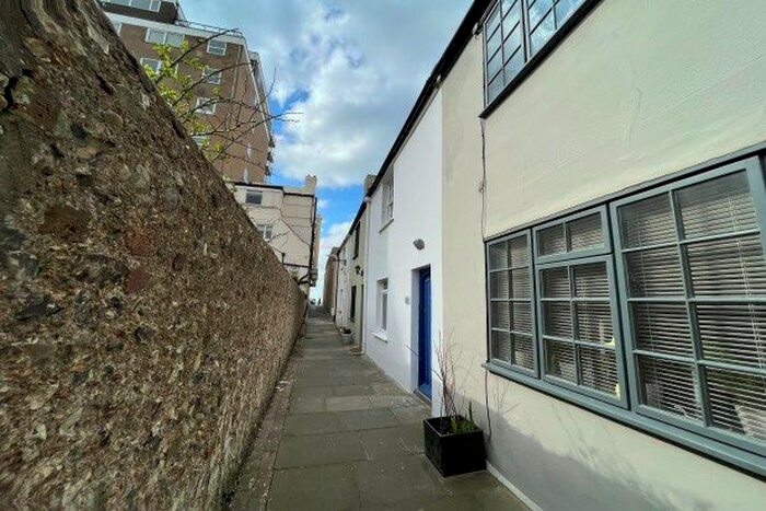 2 Bedroom Cottage To Rent In Victoria Cottages, Hove, BN3