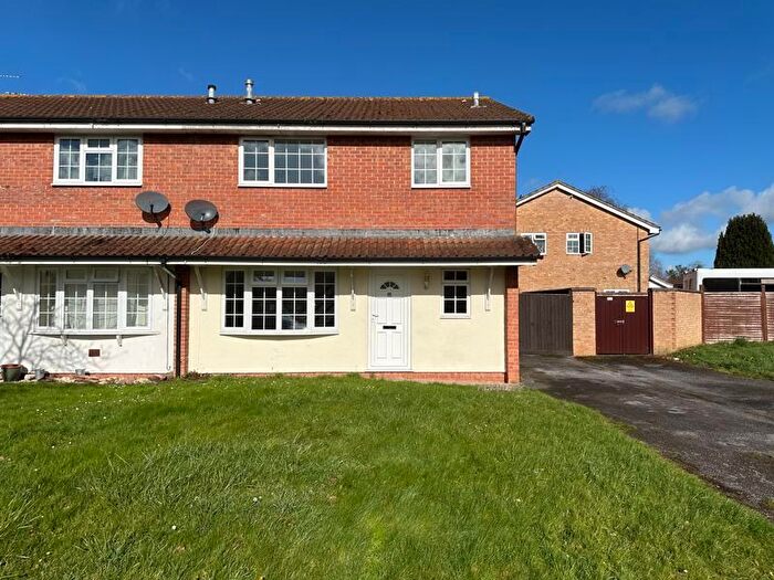 2 Bedroom Terraced House For Sale In Ashbourne Crescent, Taunton, TA1