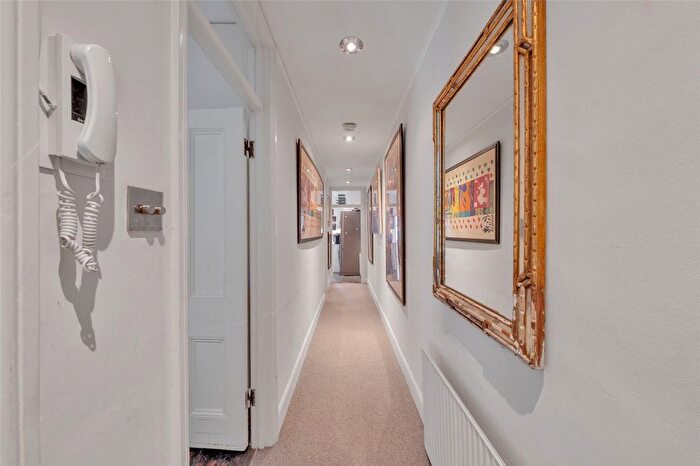 2 Bedroom Flat For Sale In Delaware Mansions, Delaware Road, London, W9