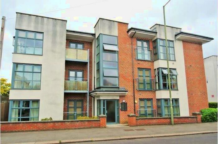 2 Bedroom Apartment To Rent In Renaissance, Addlestone, KT15