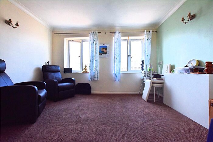 1 Bedroom Apartment To Rent In Mayday Road, Thornton Heath, CR7
