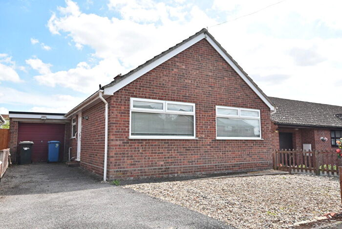 2 Bedroom Detached Bungalow For Sale In The Drift, Great Cornard, CO10