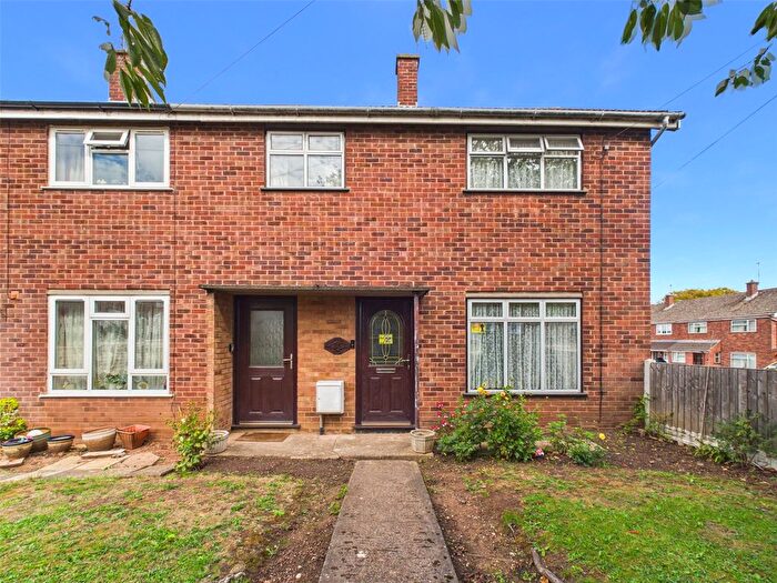 3 Bedroom End Of Terrace House For Sale In Patterdale Drive, Worcester, Worcestershire, WR4