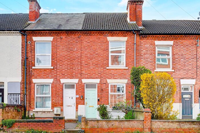 2 Bedroom Terraced House For Sale In Haydn Road, Nottingham, NG5