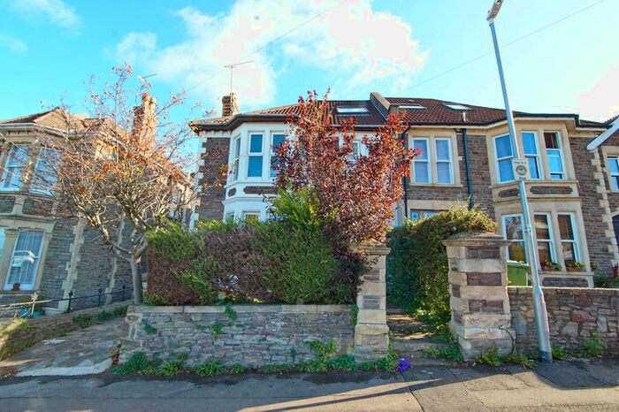 6 Bedroom Semi-Detached House To Rent In Overnhill Road, Downend, Bristol, BS16