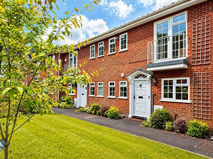3 Bedroom Town House For Sale In The Woodrisings Branksome Wood Road, Bournemouth, BH2