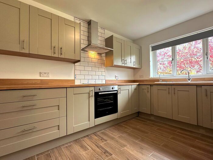 3 Bedroom Property To Rent In Woodchurch Road, Shadoxhurst, Ashford, TN26