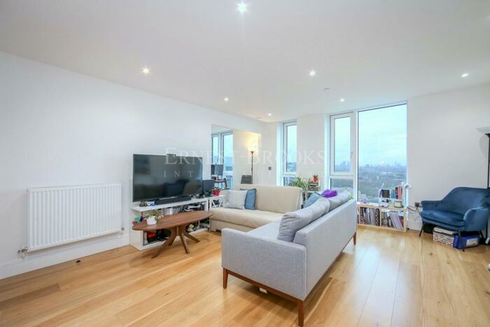 1 Bedroom Apartment To Rent In Sky View Tower, High Street, Stratford, E15