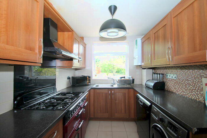 4 Bedroom House To Rent In Lebanon Road, CR0