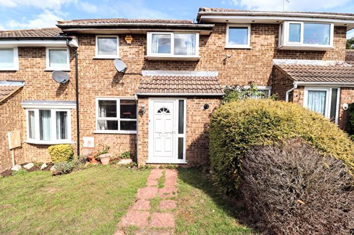 3 Bedroom Terraced House For Sale In Favell Drive, Milton Keynes, MK4