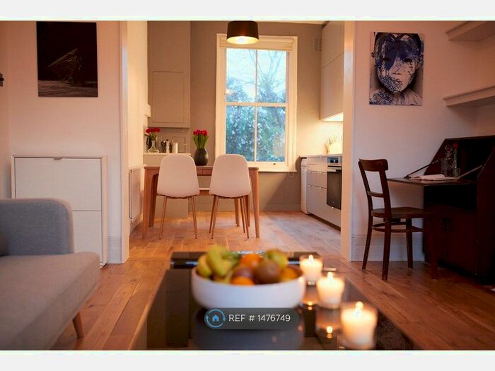 3 Bedroom Maisonette To Rent In Valentine Road, London, E9