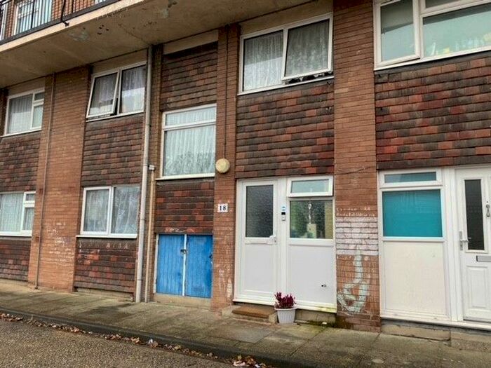 3 Bedroom Maisonette To Rent In Sutherland Close, Bognor Regis PO21