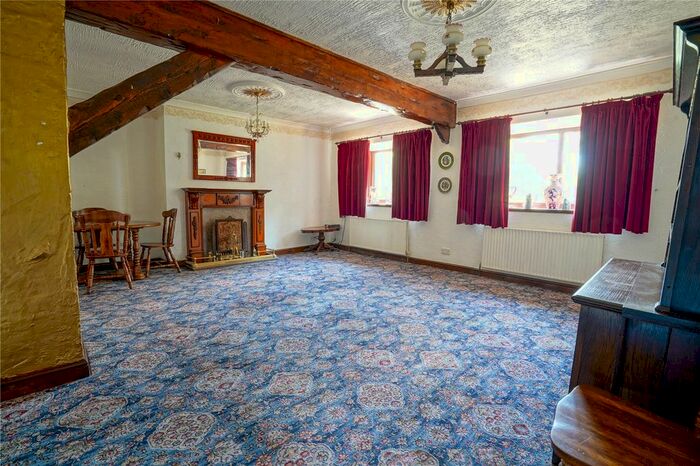 2 Bedroom Bungalow For Sale In Palm Hollow Close, Wickersley, Rotherham, South Yorkshire, S66