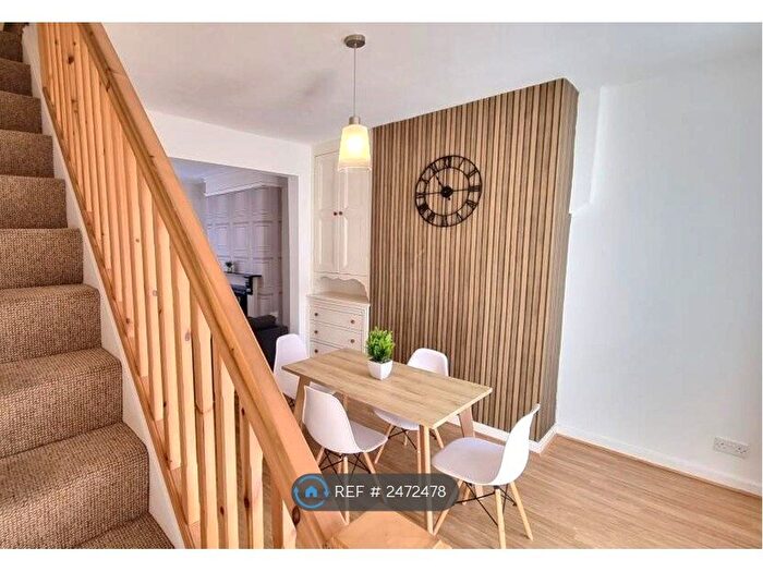 2 Bedroom Terraced House To Rent In Deyne Street, Salford, M6