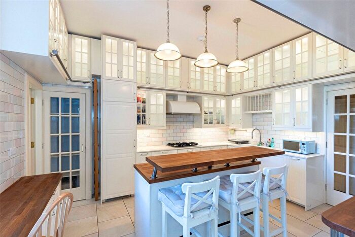 5 Bedroom End Of Terrace House To Rent In Duncan Street, Edinburgh, EH9