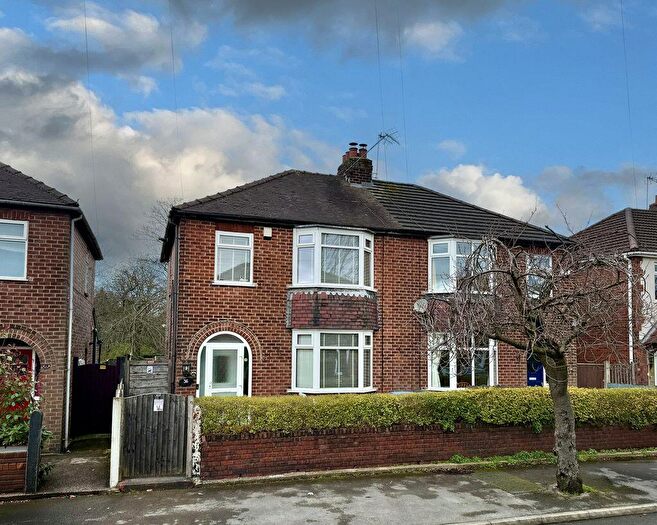 3 Bedroom Semi-Detached House For Sale In Beechwood Avenue, Romiley, SK6