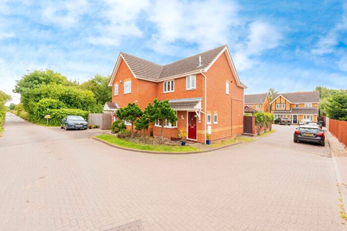 3 Bedroom Semi-Detached House For Sale In Lake View, Marston Moretaine, Bedford, Bedfordshire, MK43