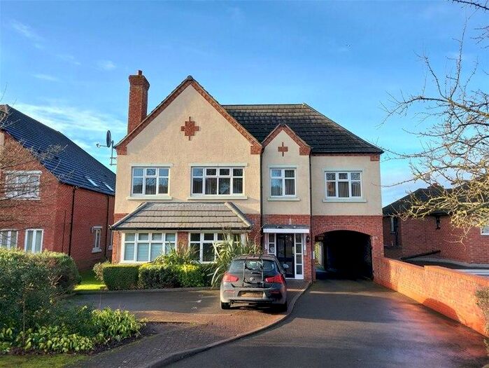 2 Bedroom Flat To Rent In Lichfield Road, Four Oaks, Sutton Coldfield, B74
