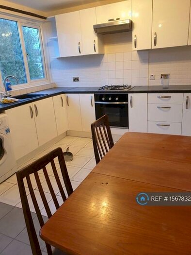 4 Bedroom Flat To Rent In Clark Street, London, E1
