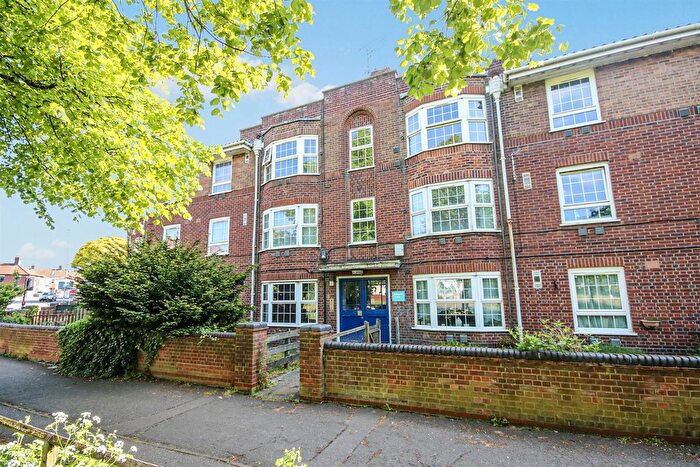 2 Bedroom Flat For Sale In Cowgate, Norwich, NR3