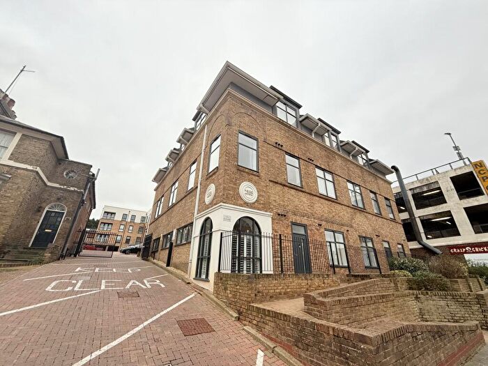 1 Bedroom Flat To Rent In Marlowes, Hemel Hempstead, HP1