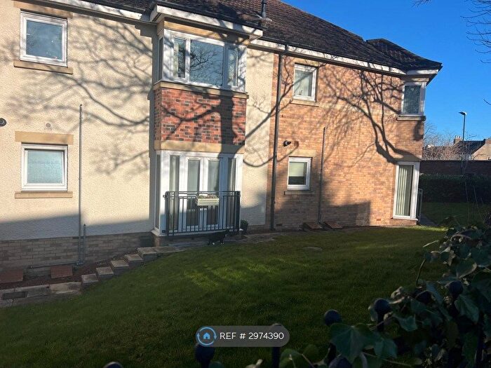 2 Bedroom Flat To Rent In Ford Lodge, South Hylton, Sunderland, SR4