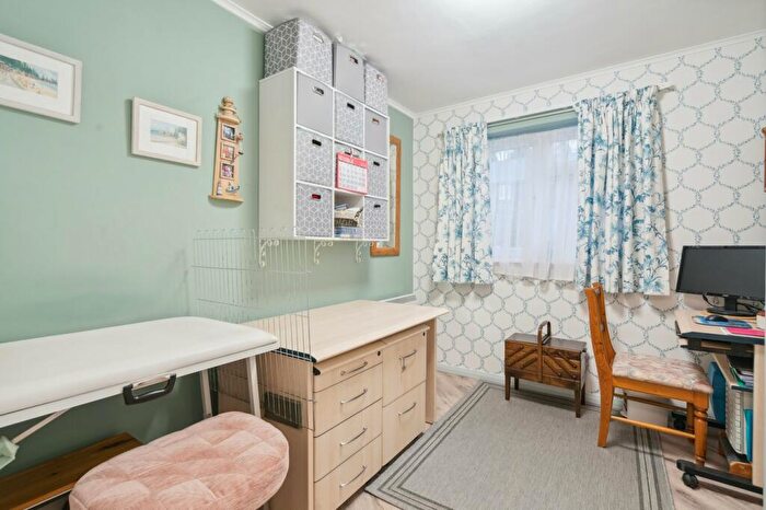 2 Bedroom Semi-Detached Bungalow For Sale In Latchmore Close, Hitchin, SG4