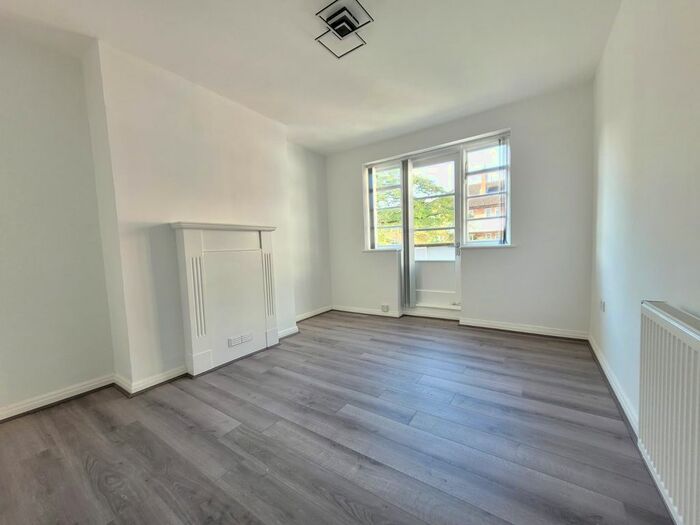 2 Bedroom Flat To Rent In Wilton Road, London, N10