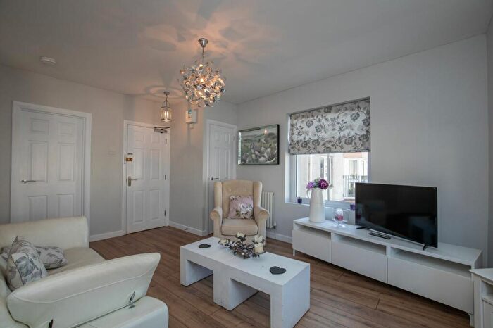 1 Bedroom End Of Terrace House For Sale In Esplanade Avenue, Porthcawl, CF36