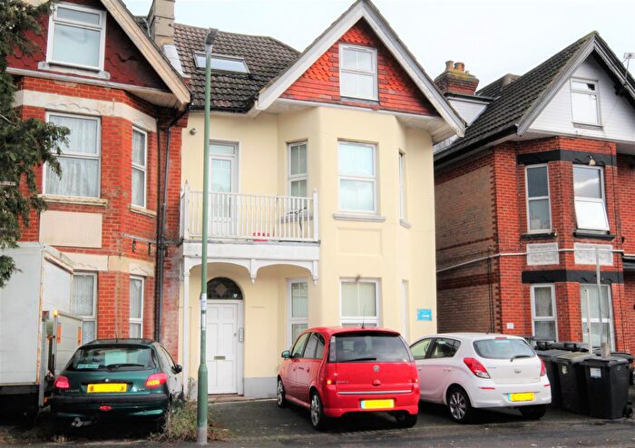 2 Bedroom Flat To Rent In Walpole Road, Boscombe, BH1