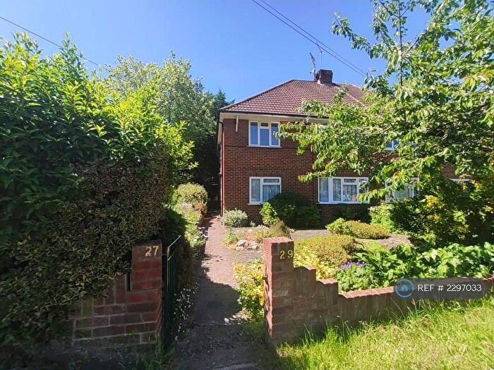 2 Bedroom Maisonette To Rent In Craufurd Rise, Maidenhead, SL6