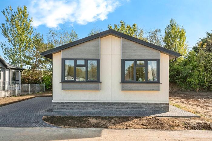 2 Bedroom Lodge For Sale In Sandtoft Road, Belton, Doncaster, DN9