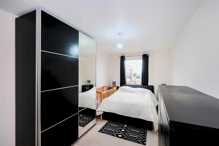 1 Bedroom Flat For Sale In Chaplin House, Hoe Street, Walthamstow, E17