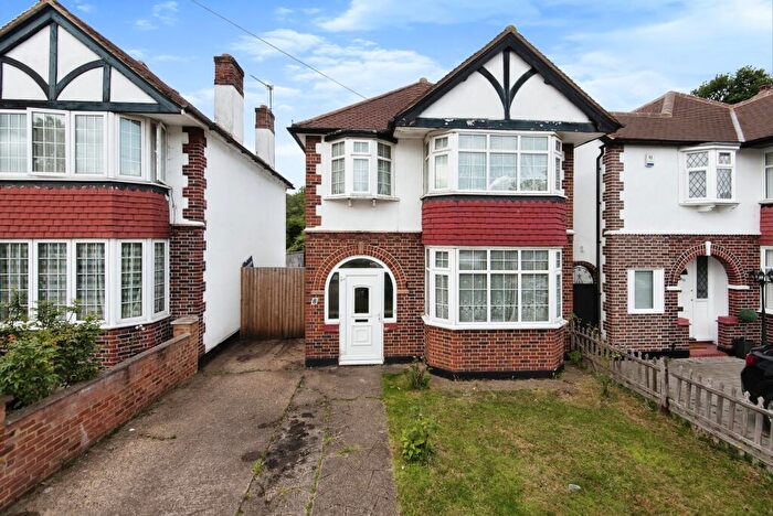 3 Bedroom Detached House For Sale In Manor Drive North, New Malden, KT3