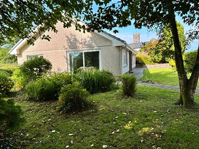 3 Bedroom Bungalow For Sale In Llangyndeyrn, Kidwelly, SA17
