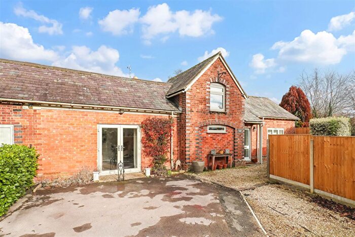 2 Bedroom Semi Detached House For Sale In Bristol Road, Stonehouse, GL10