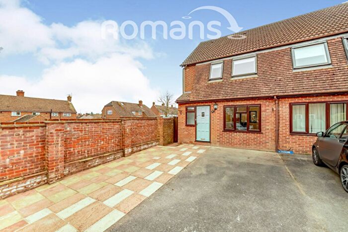 2 Bedroom End Of Terrace House To Rent In Burgess Close Odiham, RG29