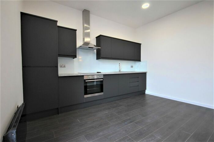 1 Bedroom Flat To Rent In Forest Road, Feltham, TW13