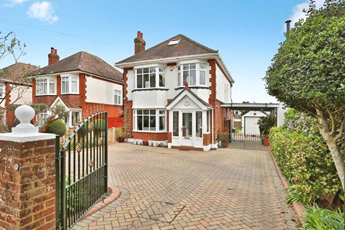 3 Bedroom Detached House For Sale In West Way, Moordown, Bournemouth, Dorset, BH9