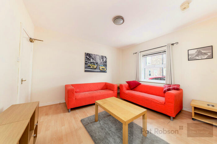 3 Bedroom Apartment To Rent In Stratford Road, Heaton, Newcastle Upon Tyne, NE6