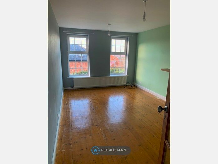 2 Bedroom End Of Terrace House To Rent In Wentworth Street, Wakefield, WF1