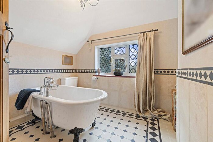 4 Bedroom Detached House For Sale In Sea Way, Middleton-On-Sea, PO22