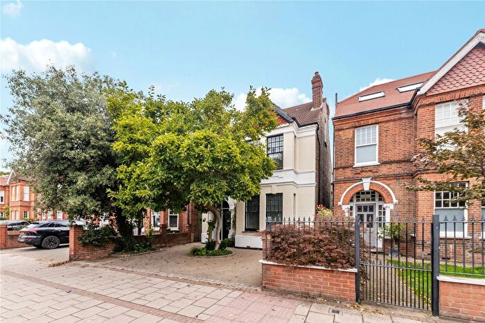 5 Bedroom Detached House To Rent In Mortlake Road, Kew, Surrey, TW9