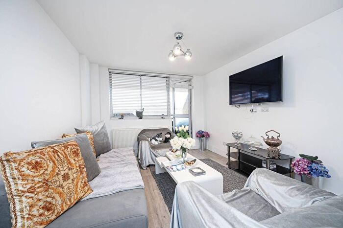 2 Bedroom Flat To Rent In Hatton Garden, Holborn, London, EC1N