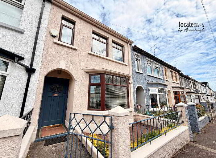 3 Bedroom Mid Terraced House For Sale In Grafton Street, Derry, BT48