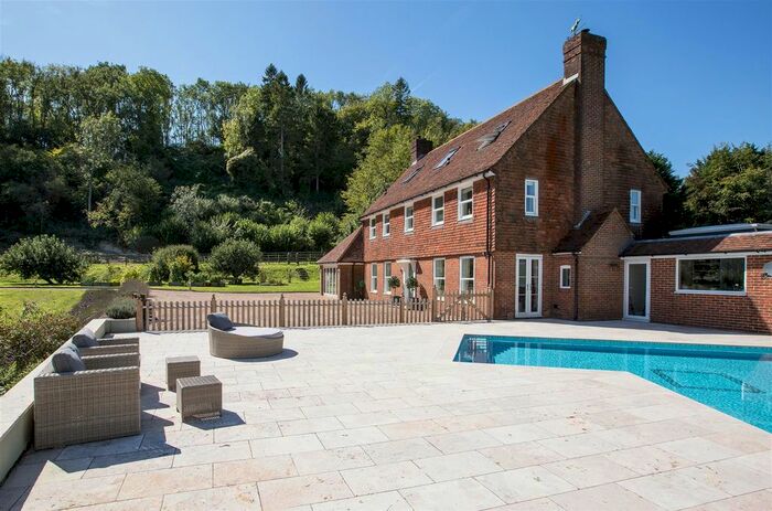 5 Bedroom Detached House To Rent In South Harting, Petersfield, GU31