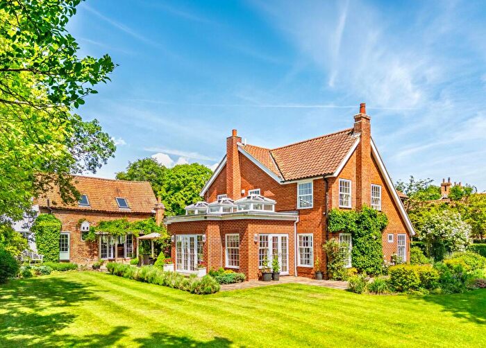 5 Bedroom Detached House For Sale In Tucked Away In The Friendly Village Of Sutton-cum-Lound..., DN22