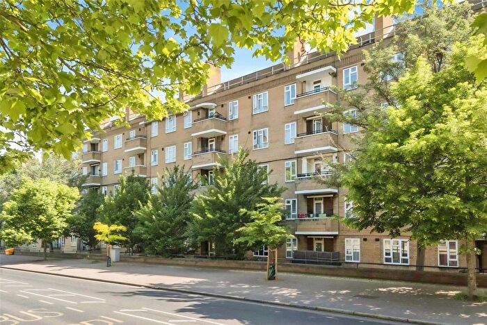 4 Bedroom Flat To Rent In Tulse Hill, London, SW2