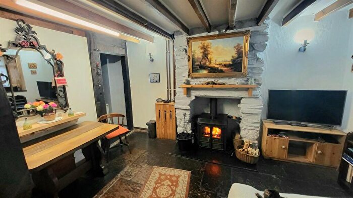 3 Bedroom Terraced House For Sale In High Street, Talsarnau., LL47